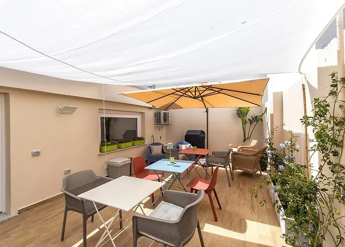 Bed & Breakfast Bisu Isola Di 4*